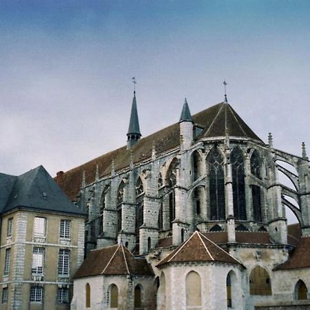 Charmant Studio A Deux Pas De La Cathedrale 沙特尔 外观 照片
